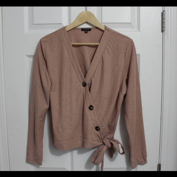 Dynamite wrap around buttoned sweater - Picture 2 of 2